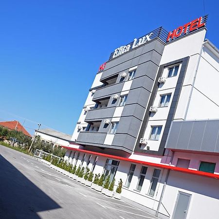 Garni Uni Elita Lux Hotel นิส ภายนอก รูปภาพ